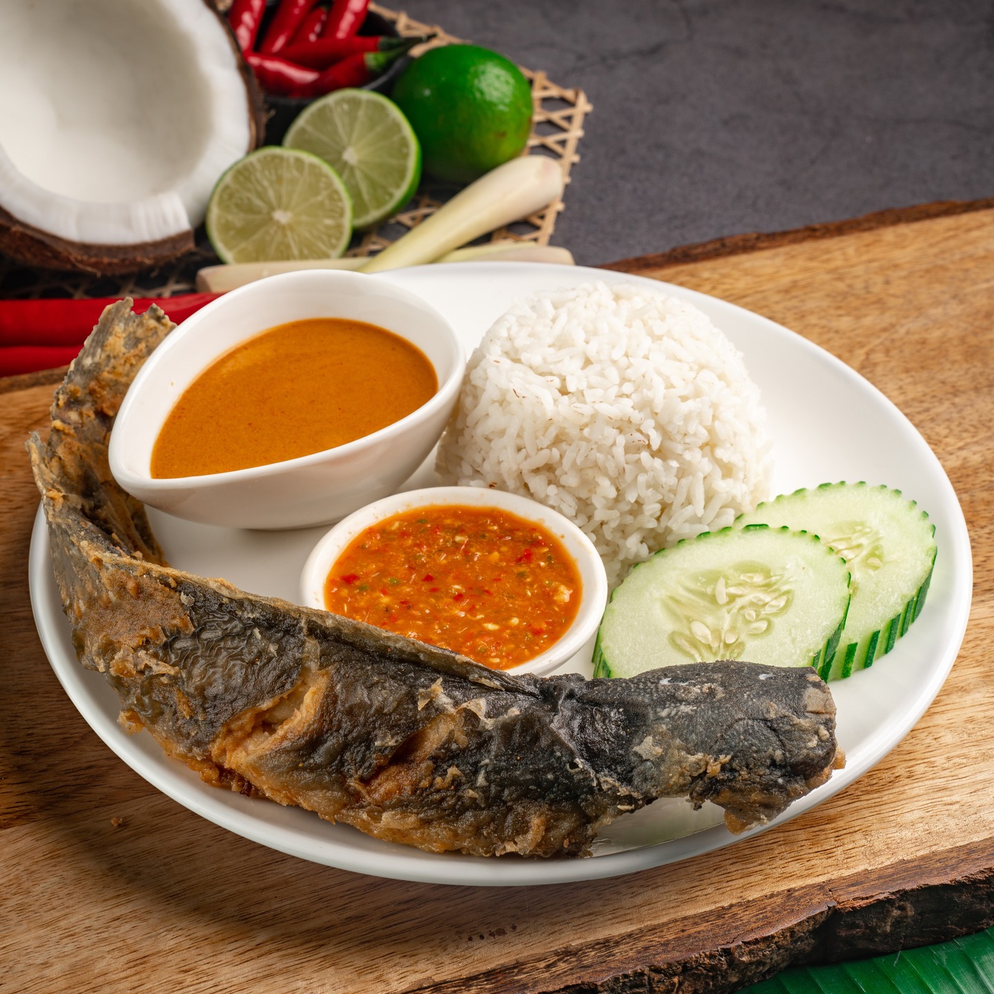 Nasi Kukus Ikan Lele Crispy